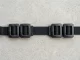 Schwarzer Nylon-Bleigurt mit Edelstahlschnalle und vier aufgefaedelten, kunststoffummantelten Bleistuecken, flach ausgelegt.